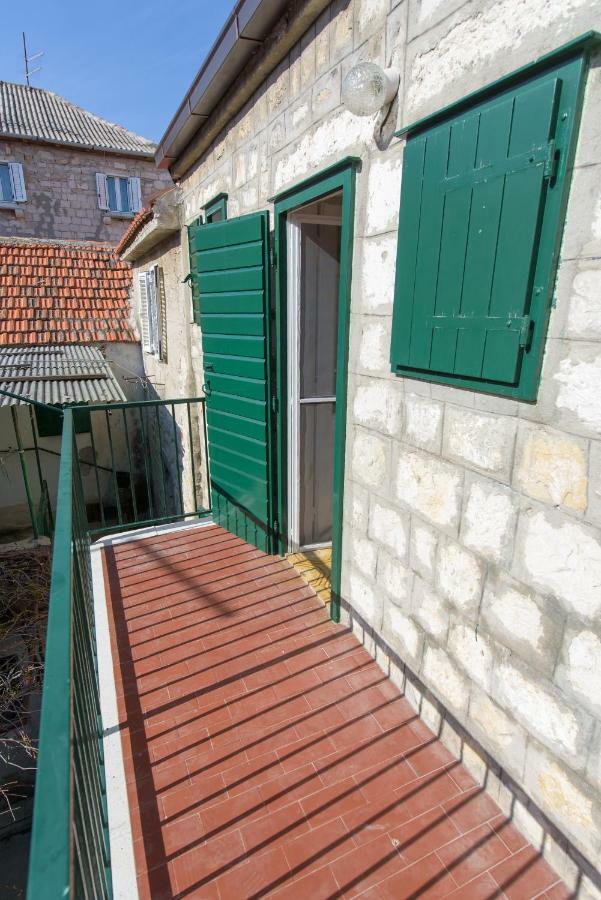 Apartman Lucijan Kaštela Exterior foto